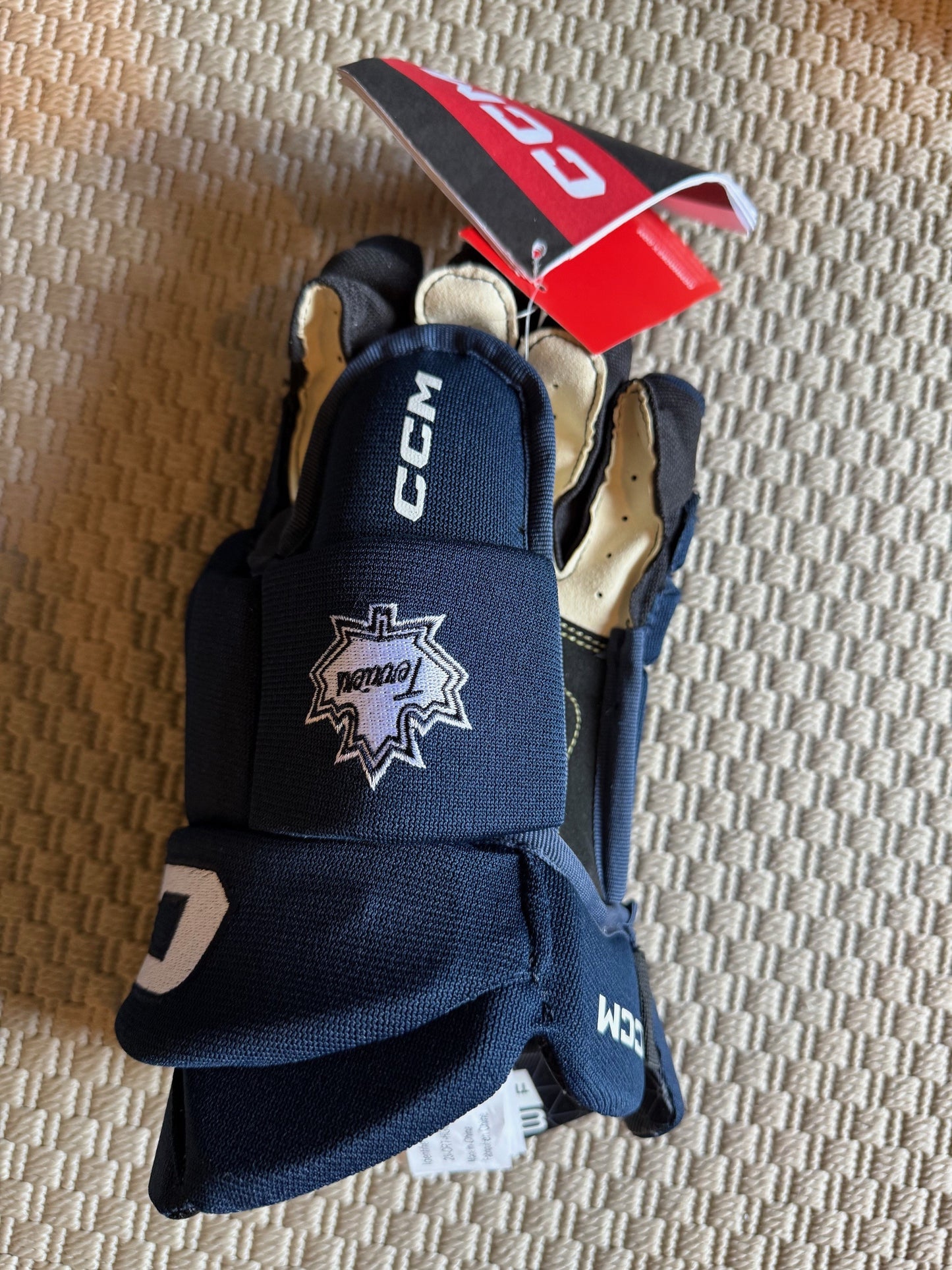 CLEARANCE - CCM85C Gloves - Previous Design